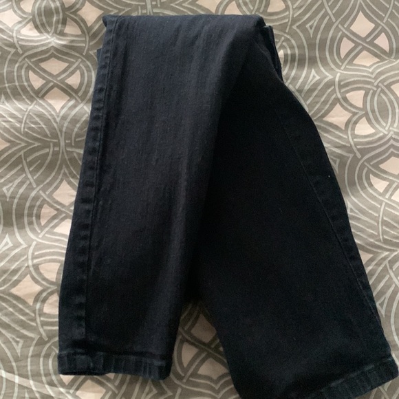 NYD Jeans size 4 Sheri Slim jean in black with stretch. - Picture 3 of 3